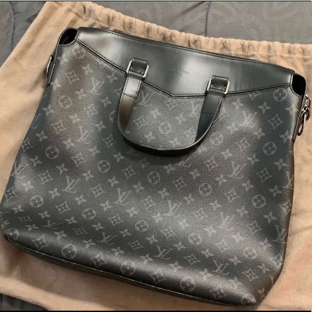 Louis Vuitton Explorer Bag